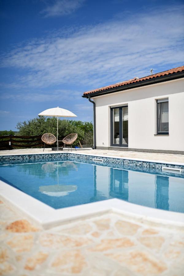 Wonderful Holiday House Bruno With Heated Pool Zadar Luaran gambar